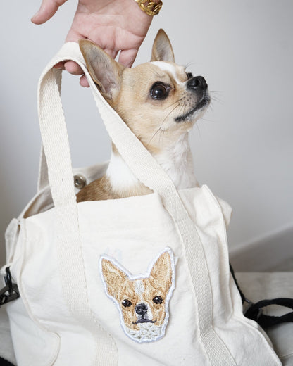 INTO personalizada con mascota en realismo